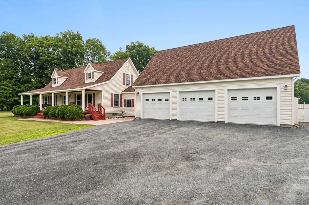 1407 Us Route 5 Weathersfield VT 05156