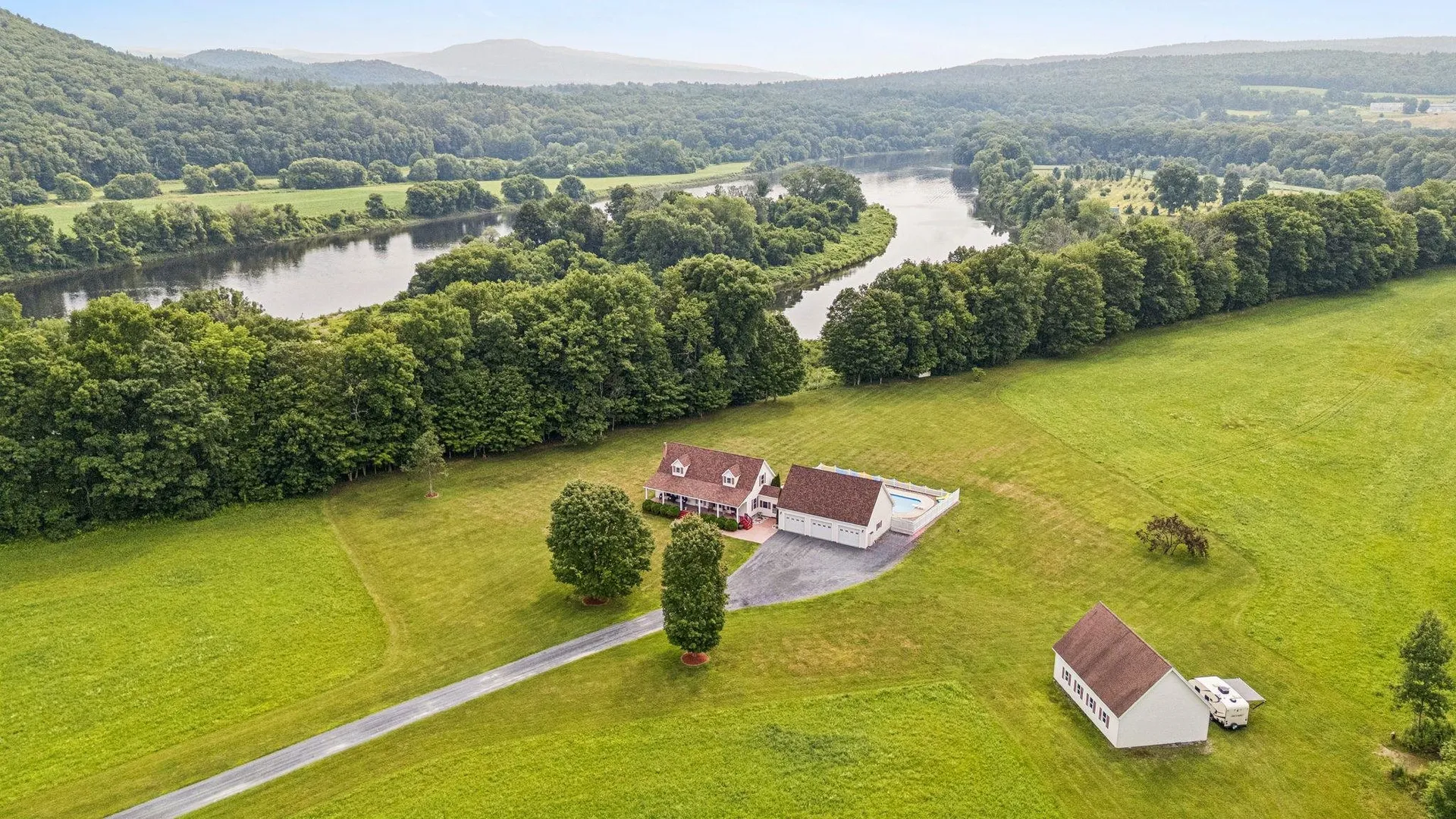 1407 Us Route 5 Weathersfield VT 05156