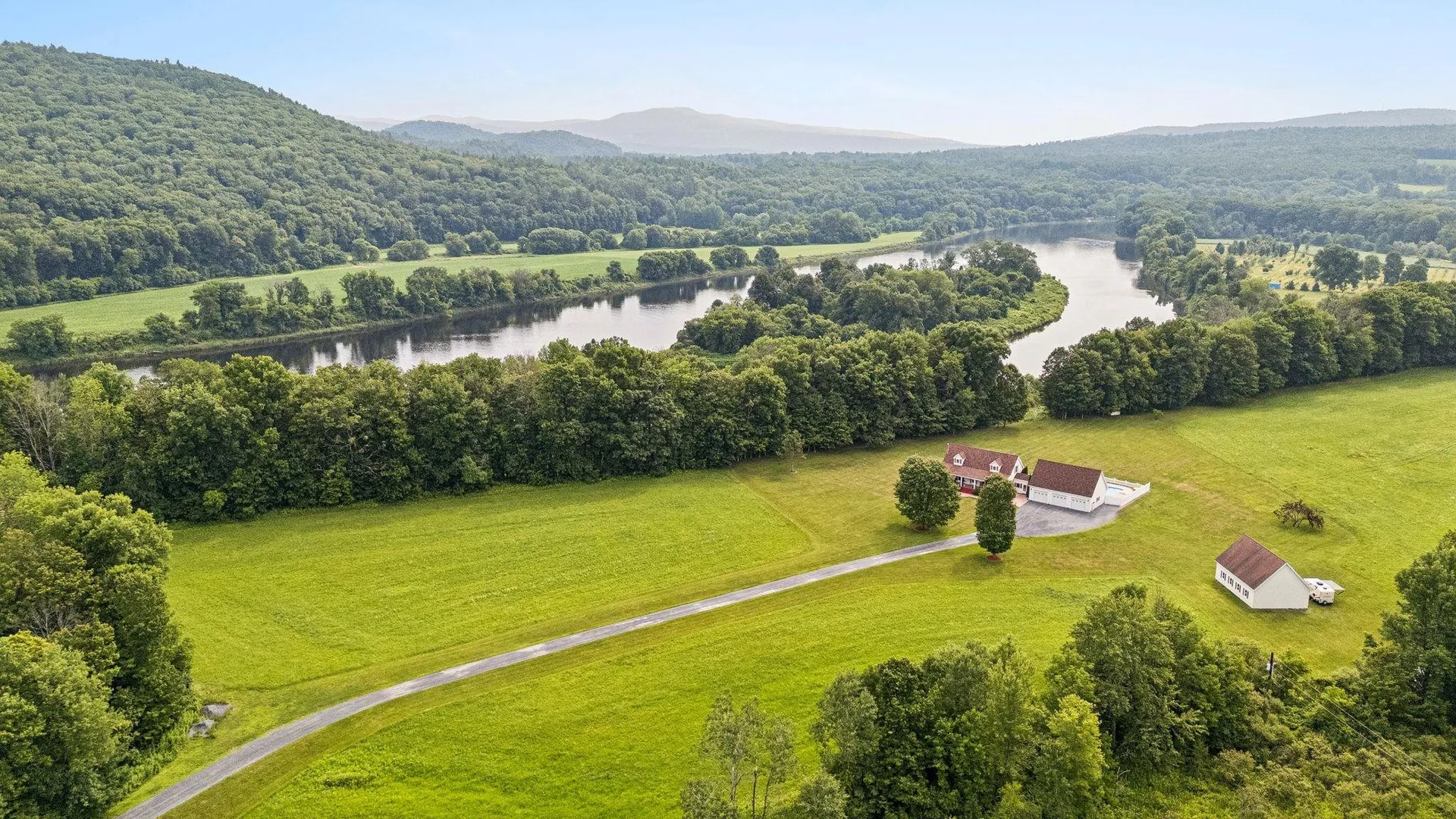 1407 Us Route 5 Weathersfield VT 05156