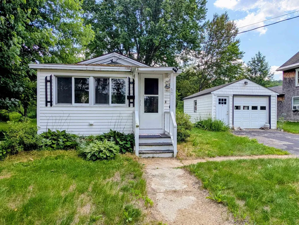 57 Brooklyn Street Northumberland NH 03582