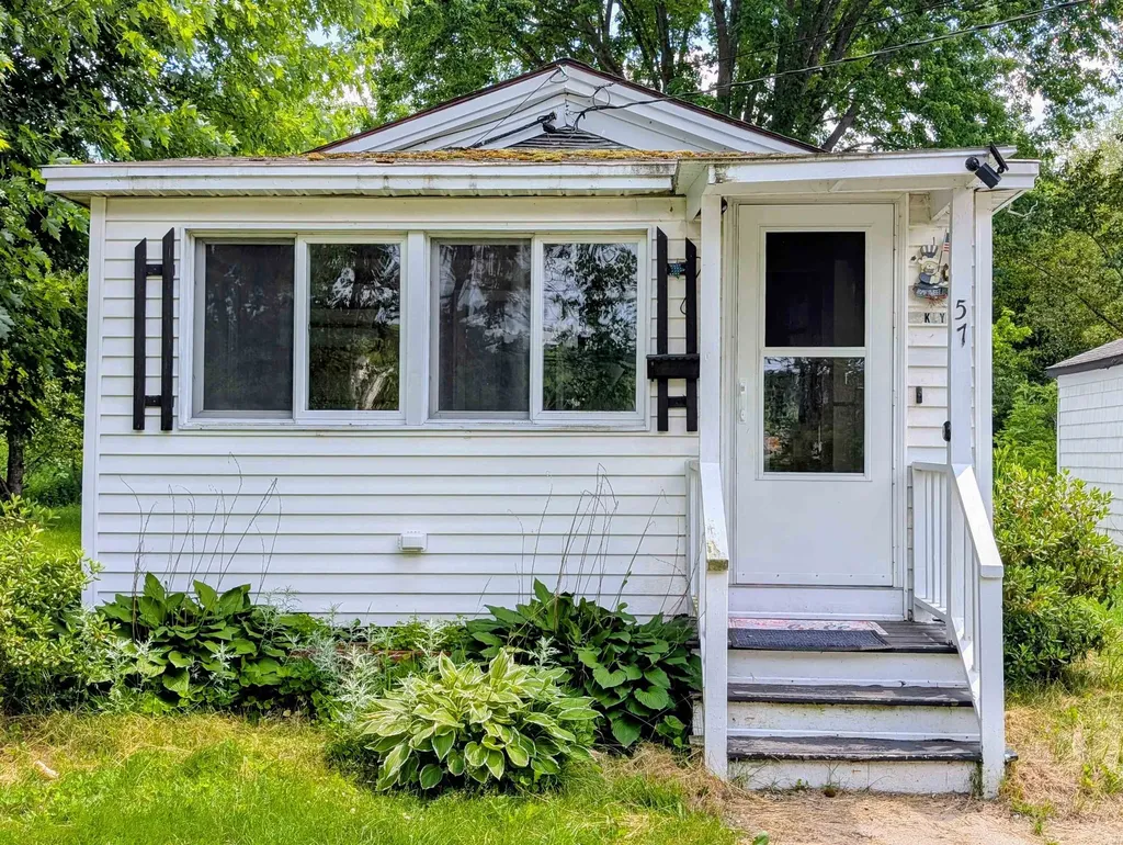 57 Brooklyn Street Northumberland NH 03582