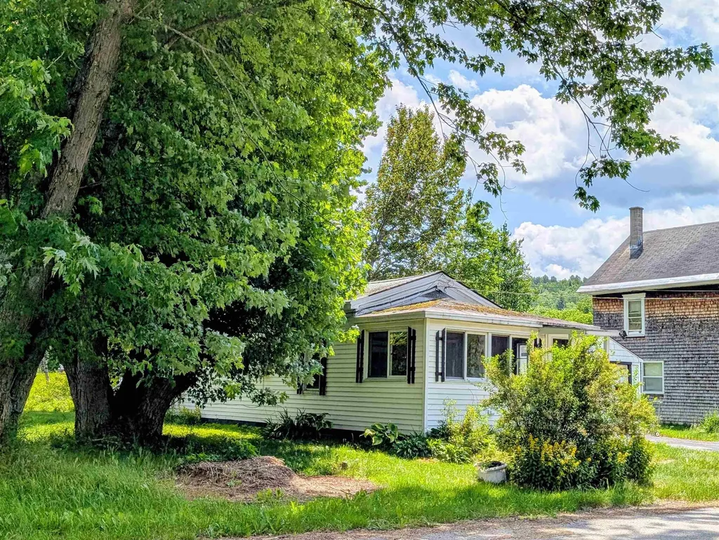 57 Brooklyn Street Northumberland NH 03582