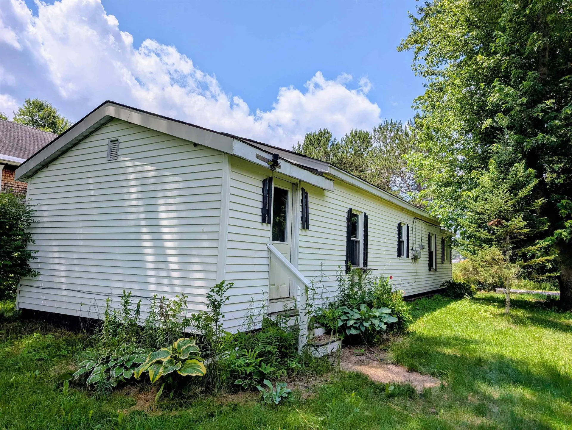 57 Brooklyn Street Northumberland NH 03582