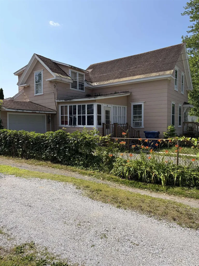 15 Edward Street St. Albans City VT 05478