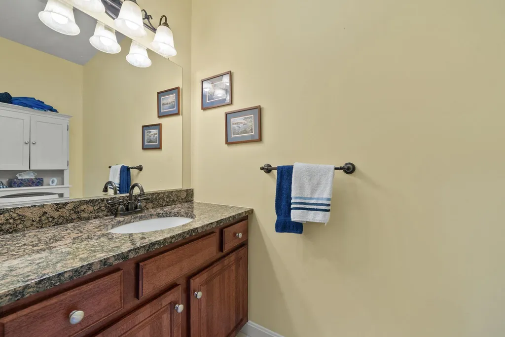 28 Shane Way Laconia NH 03246