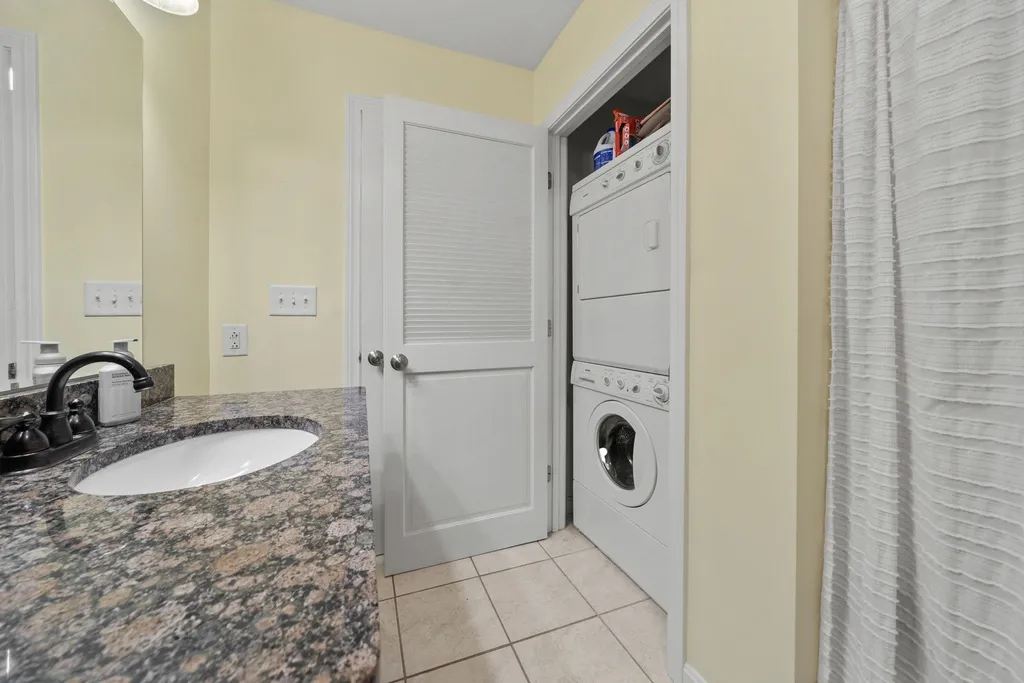 28 Shane Way Laconia NH 03246