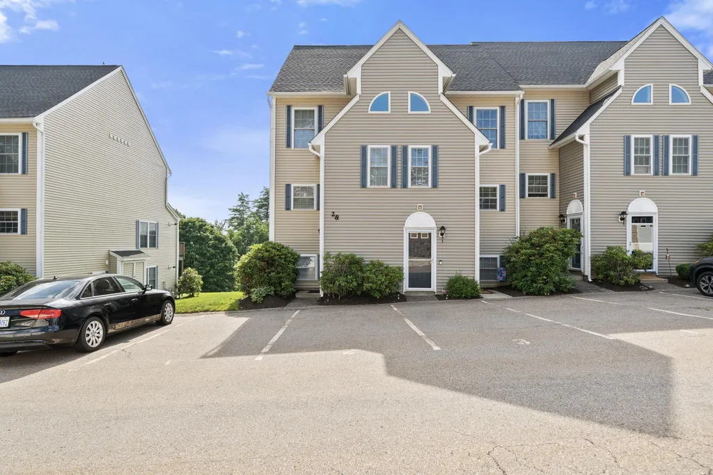 28 Shane Way Laconia NH 03246