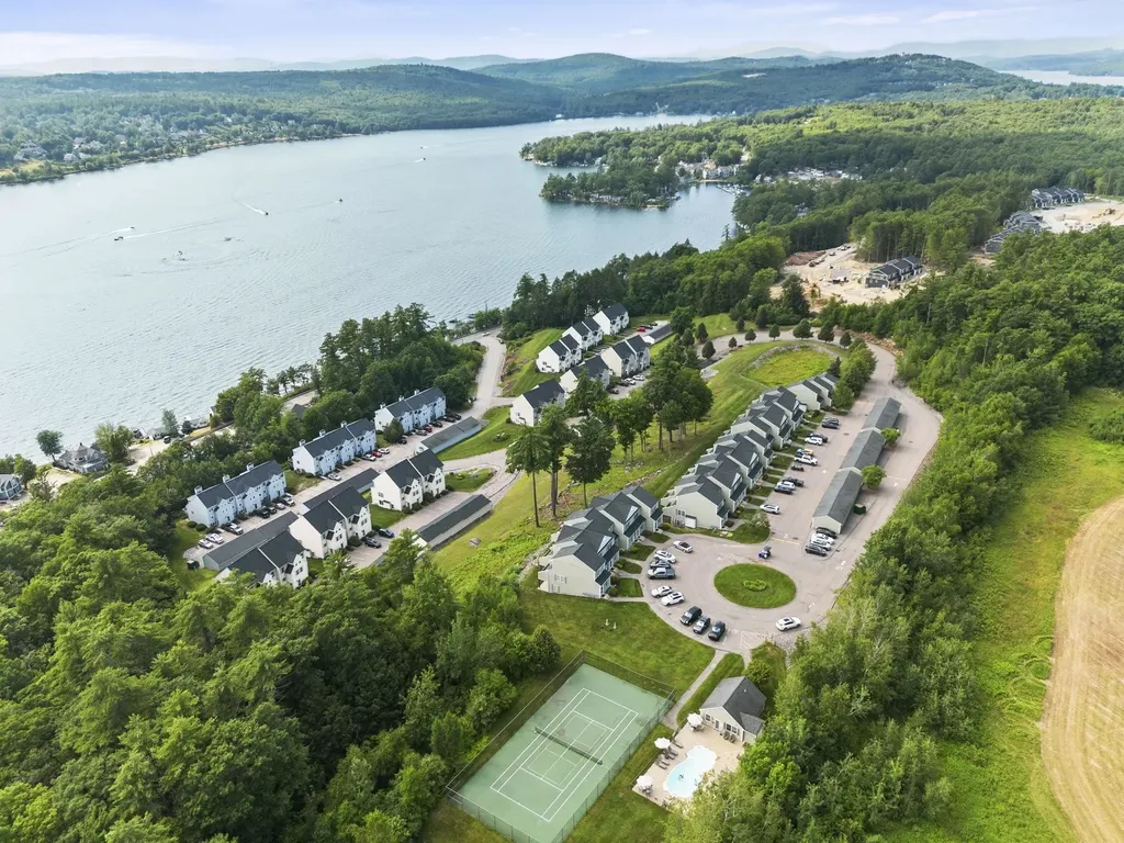 28 Shane Way Laconia NH 03246