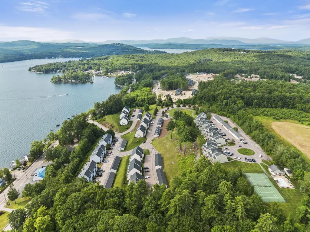 28 Shane Way Laconia NH 03246