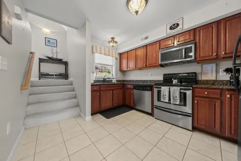 28 Shane Way Laconia NH 03246