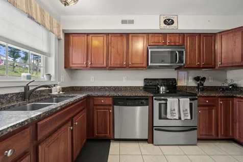 28 Shane Way Laconia NH 03246