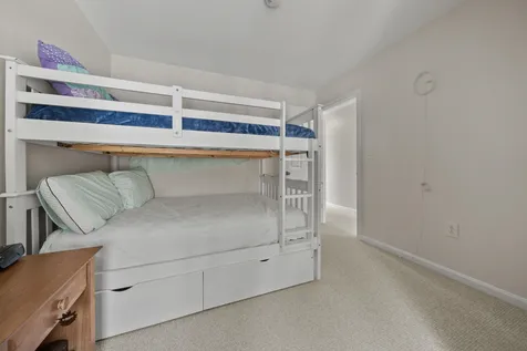 28 Shane Way Laconia NH 03246