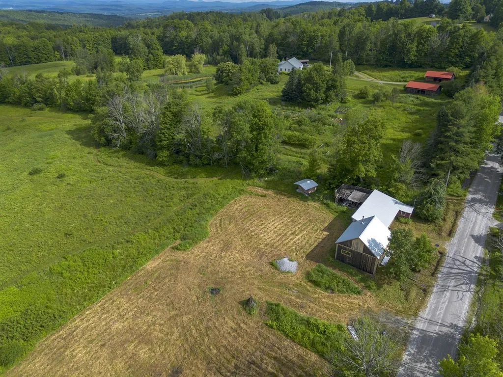3814 East Hill Road Plainfield VT 05667-9617