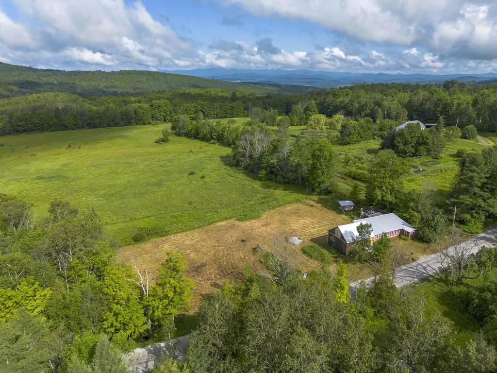3814 East Hill Road Plainfield VT 05667-9617
