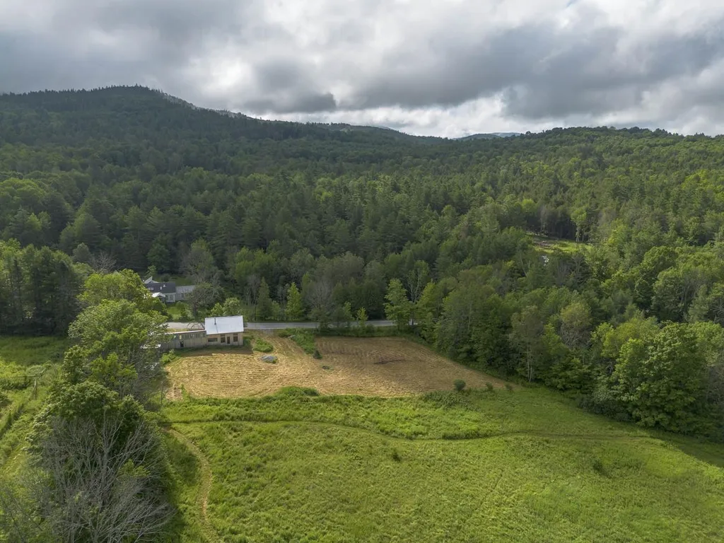 3814 East Hill Road Plainfield VT 05667-9617