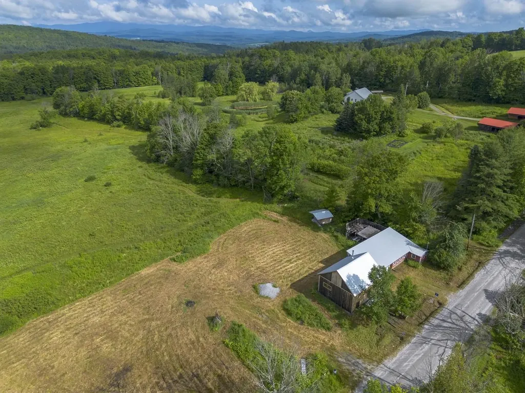 3814 East Hill Road Plainfield VT 05667-9617