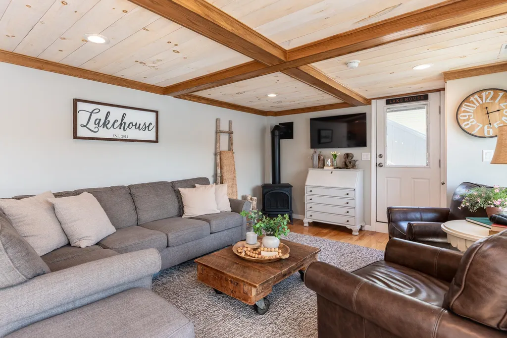 195 East Side Drive Alton NH 03810
