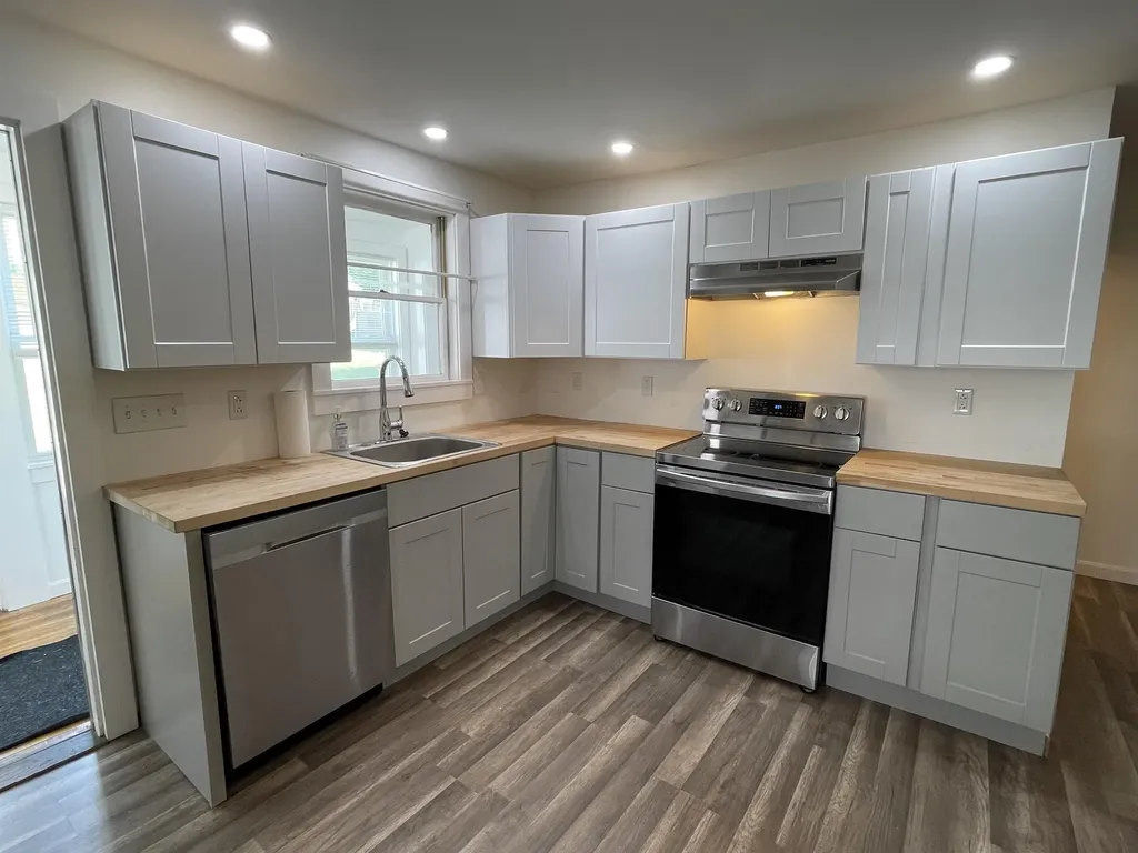 14 Hartford Street Claremont NH 03743