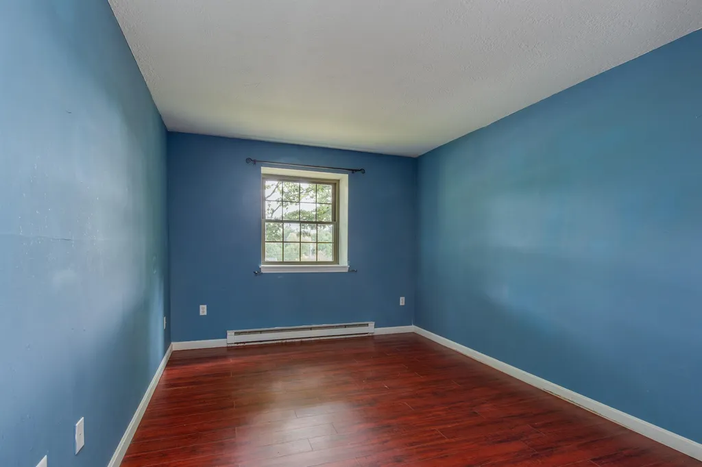 3 Fairfax Avenue Derry NH 03038