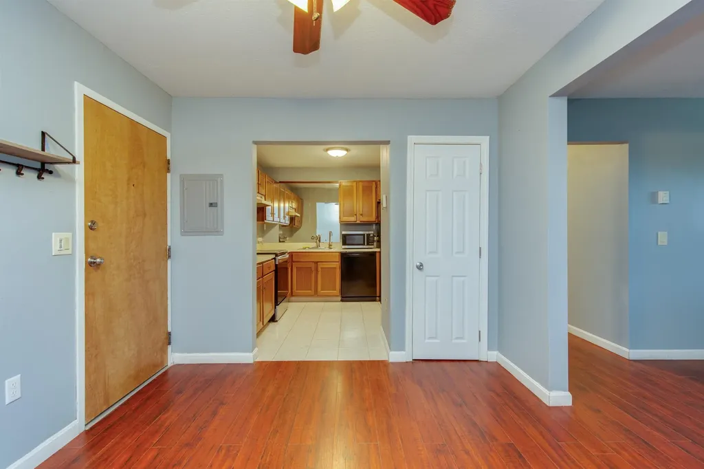 3 Fairfax Avenue Derry NH 03038
