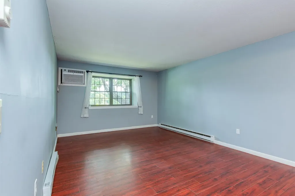 3 Fairfax Avenue Derry NH 03038