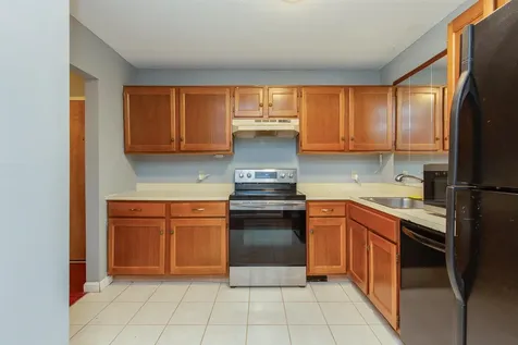 3 Fairfax Avenue Derry NH 03038