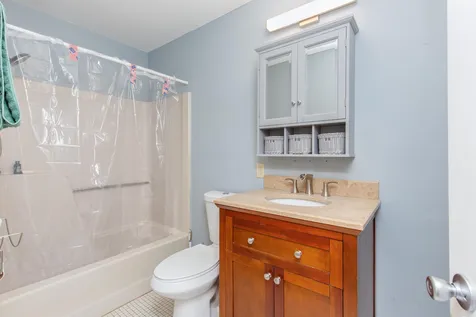 3 Fairfax Avenue Derry NH 03038