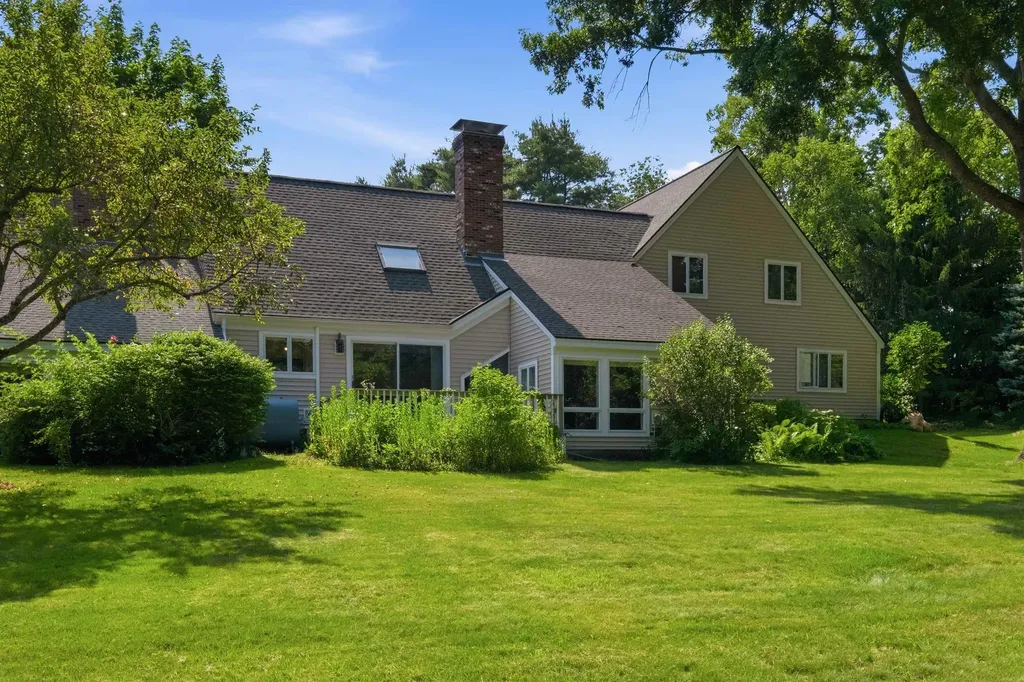 21 Fells Way Laconia NH 03246