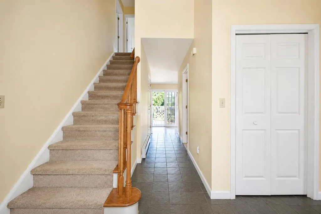 22 Peacham Lane Essex VT 05452