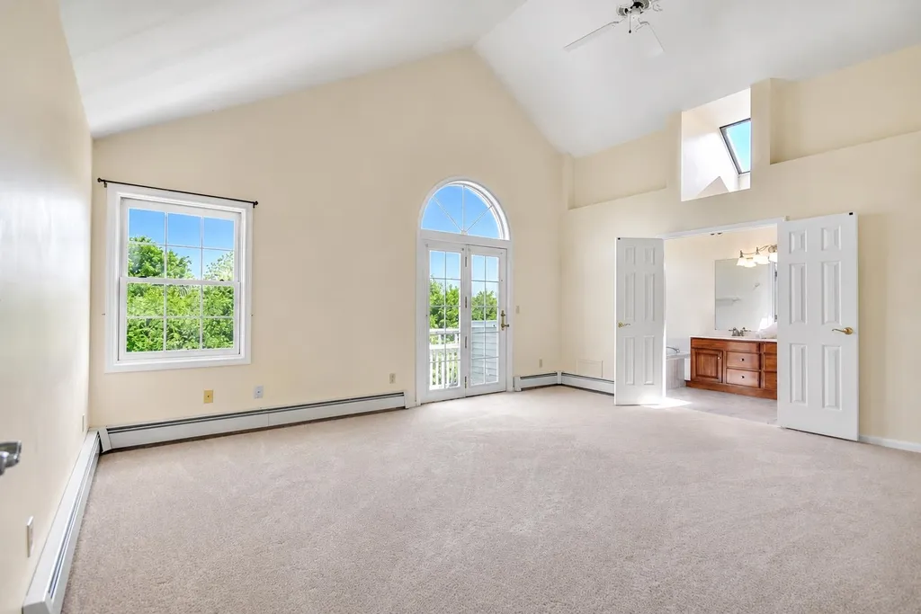 22 Peacham Lane Essex VT 05452