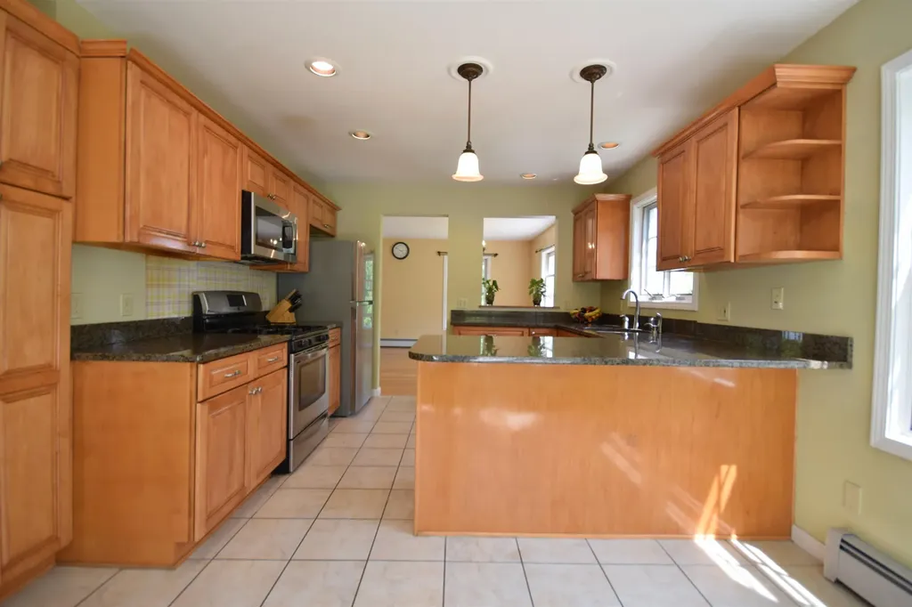 22 Peacham Lane Essex VT 05452