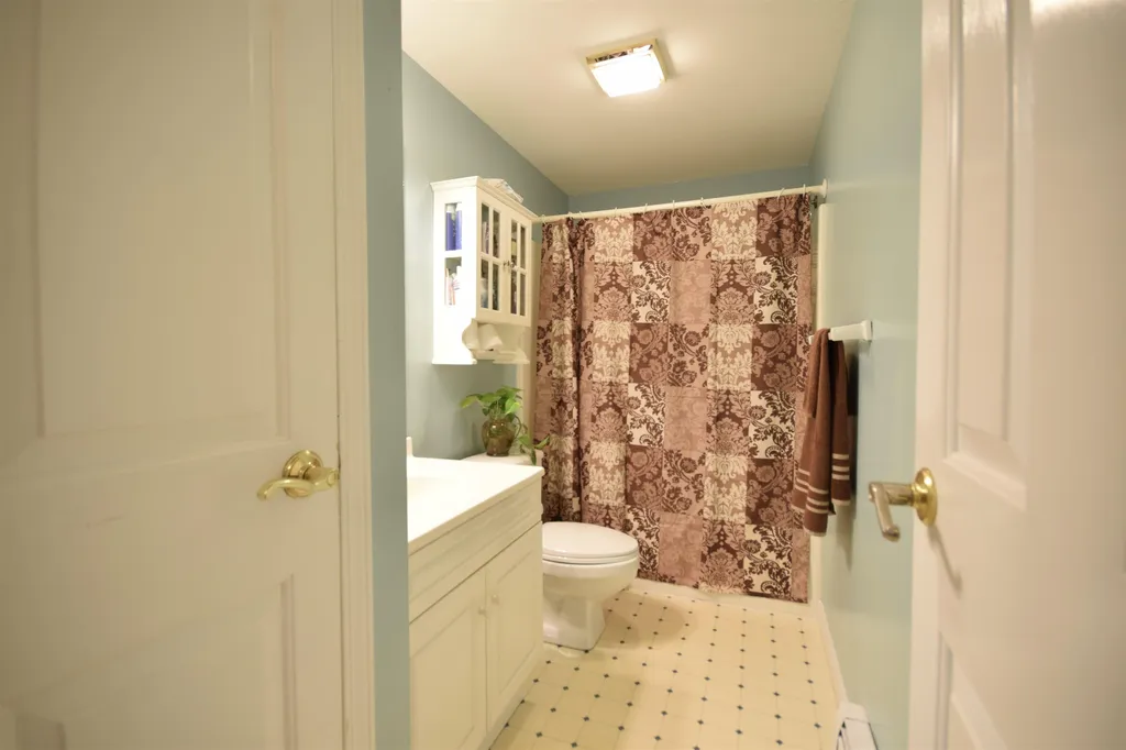 22 Peacham Lane Essex VT 05452