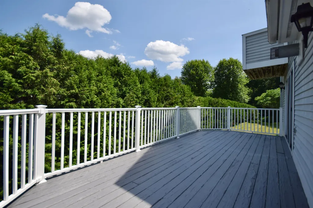 22 Peacham Lane Essex VT 05452