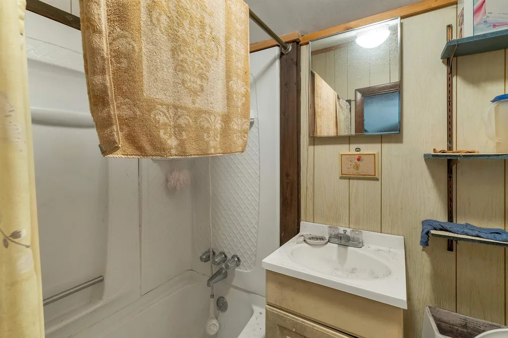 174 Granite Road Effingham NH 03882