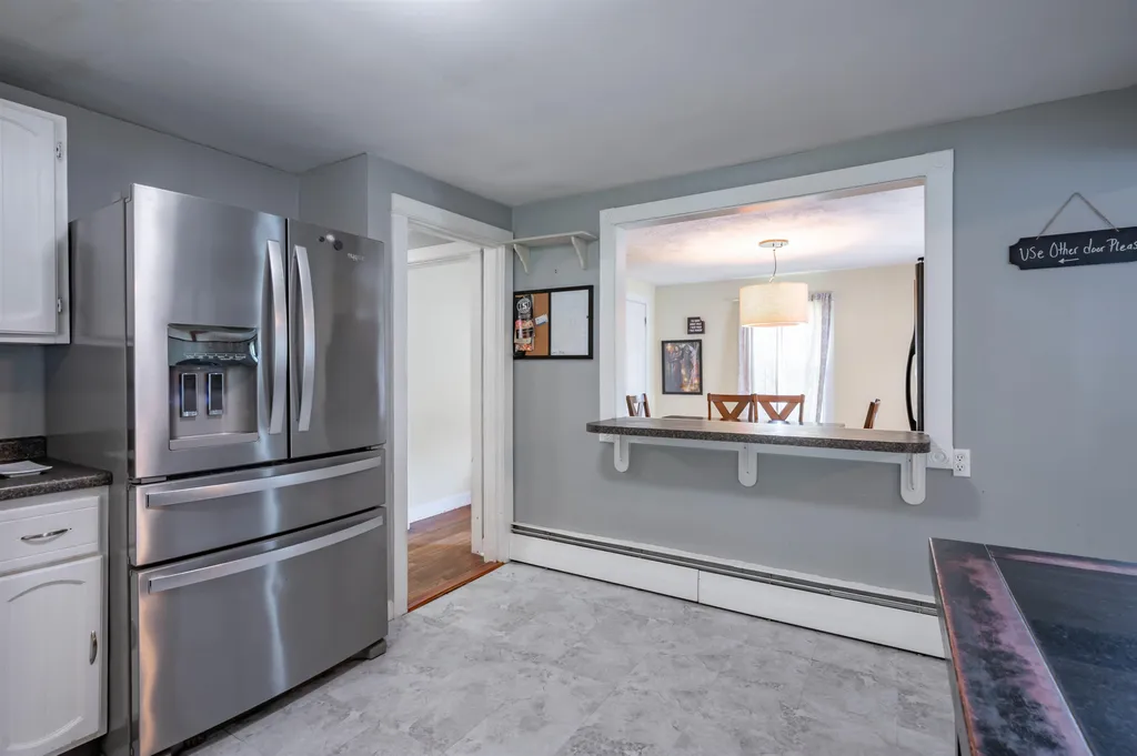 66 Avon Drive Nashua NH 03064
