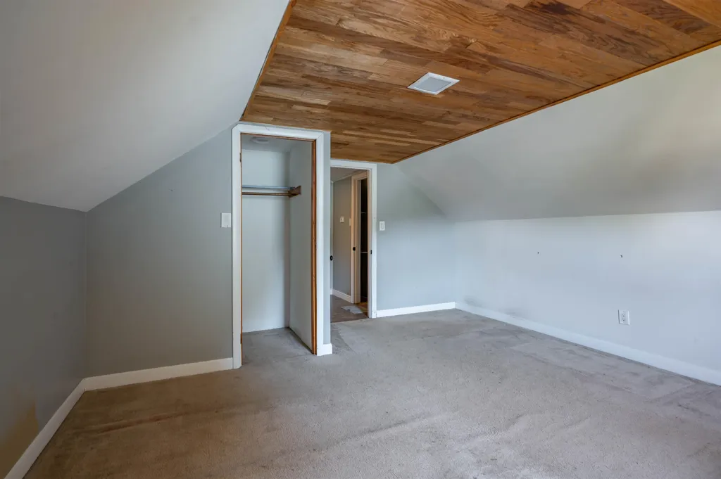 66 Avon Drive Nashua NH 03064