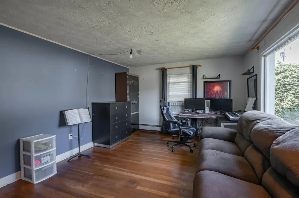66 Avon Drive Nashua NH 03064