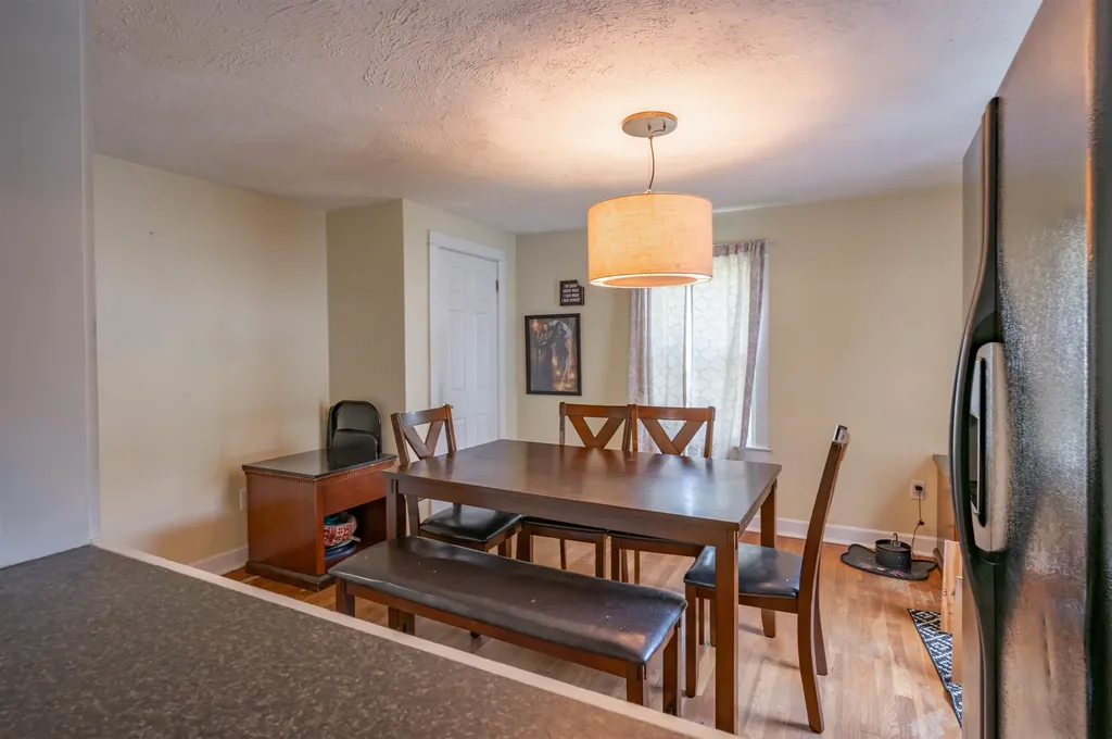 66 Avon Drive Nashua NH 03064