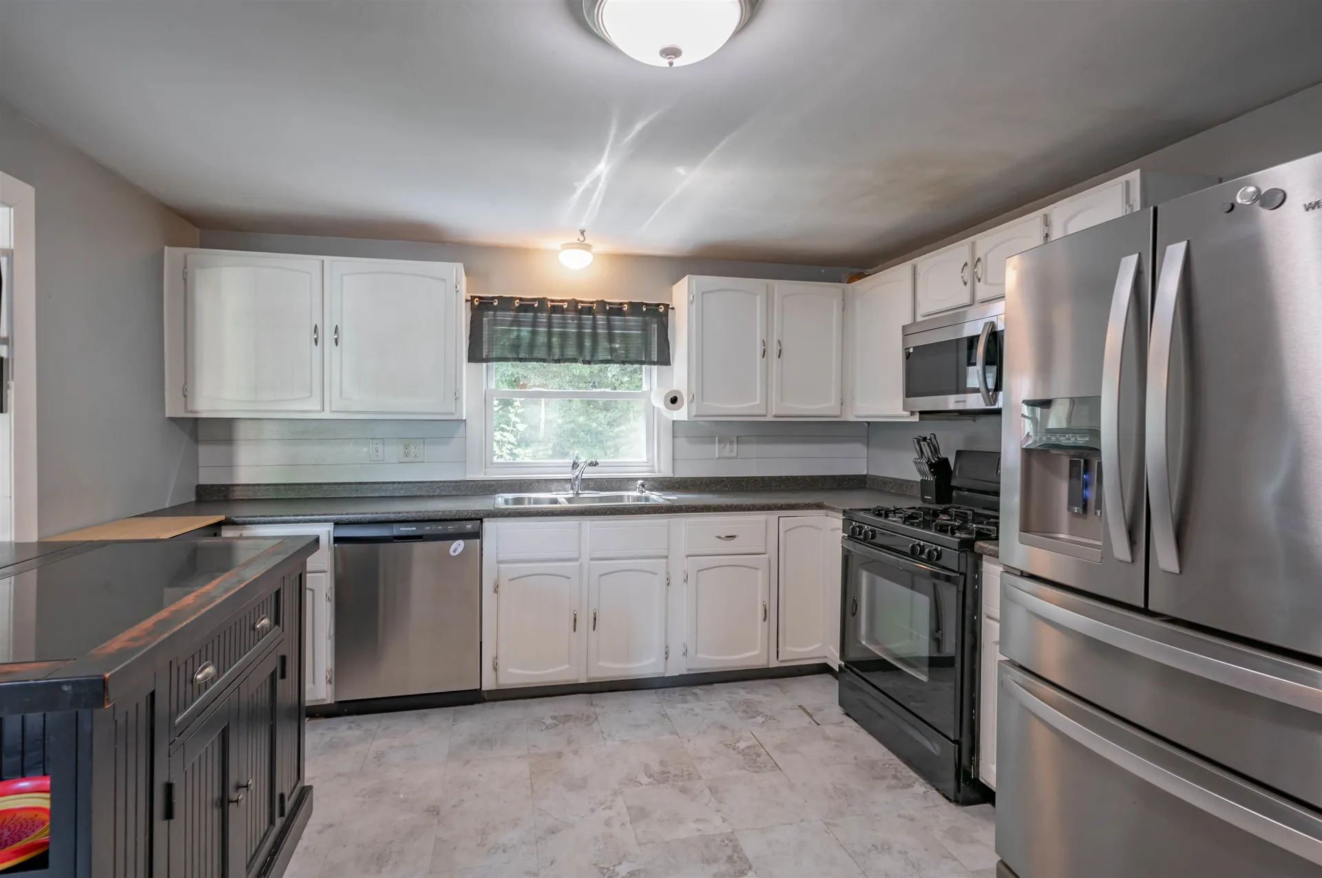 66 Avon Drive Nashua NH 03064