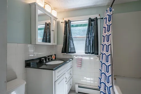 66 Avon Drive Nashua NH 03064
