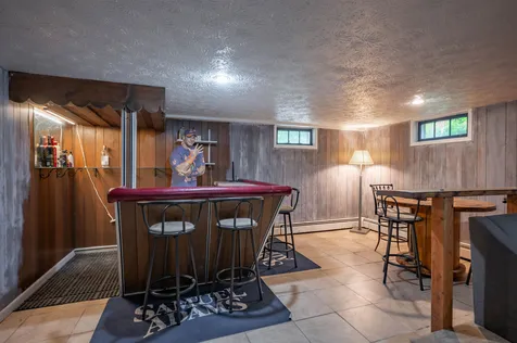 66 Avon Drive Nashua NH 03064