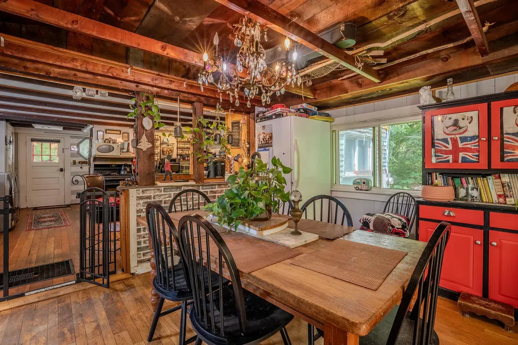 765 Thompsonburg Road Londonderry VT 05155