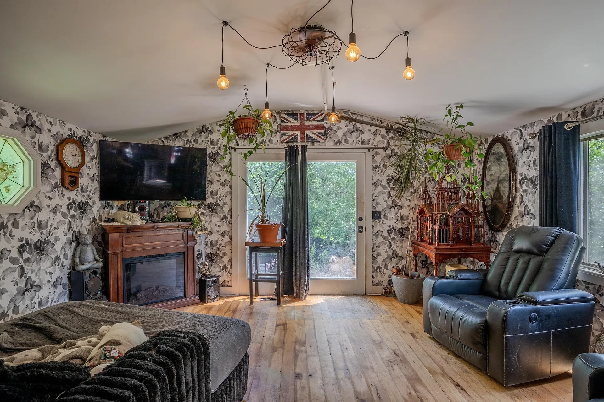 765 Thompsonburg Road Londonderry VT 05155