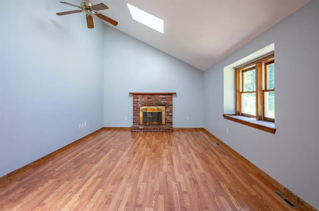 41 Lund Drive Hudson NH 03051