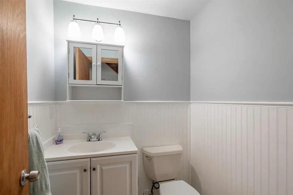 41 Lund Drive Hudson NH 03051