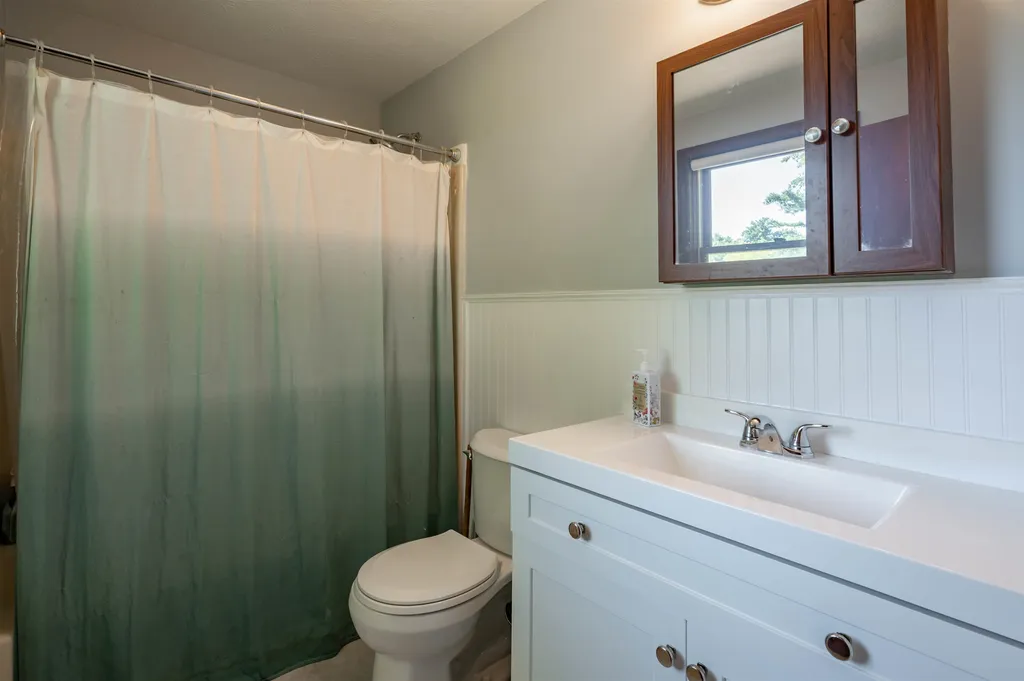 41 Lund Drive Hudson NH 03051