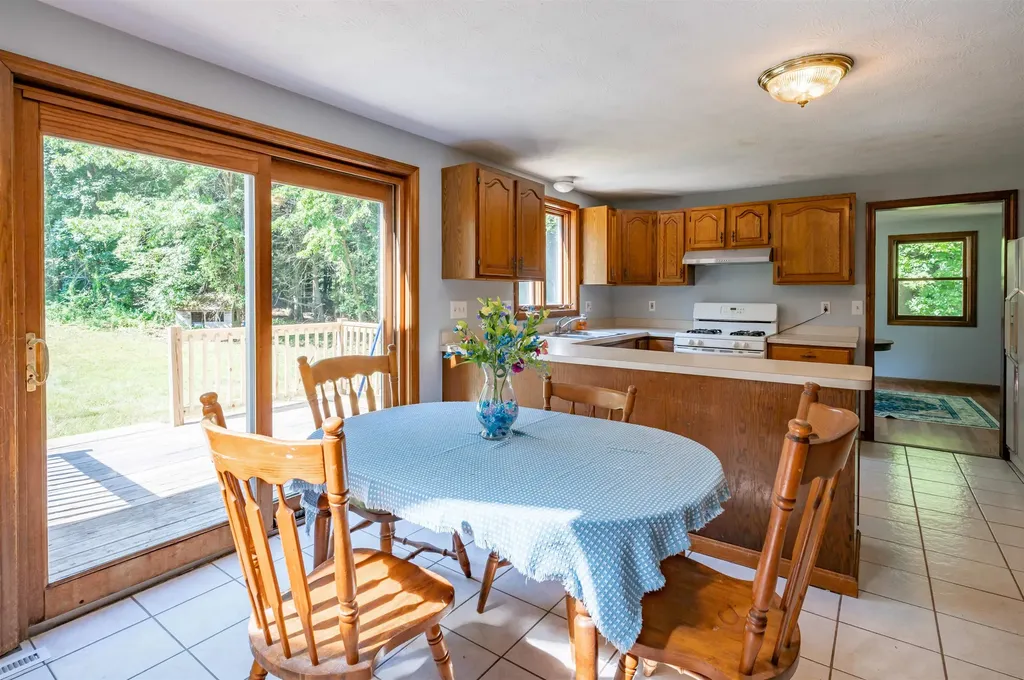 41 Lund Drive Hudson NH 03051