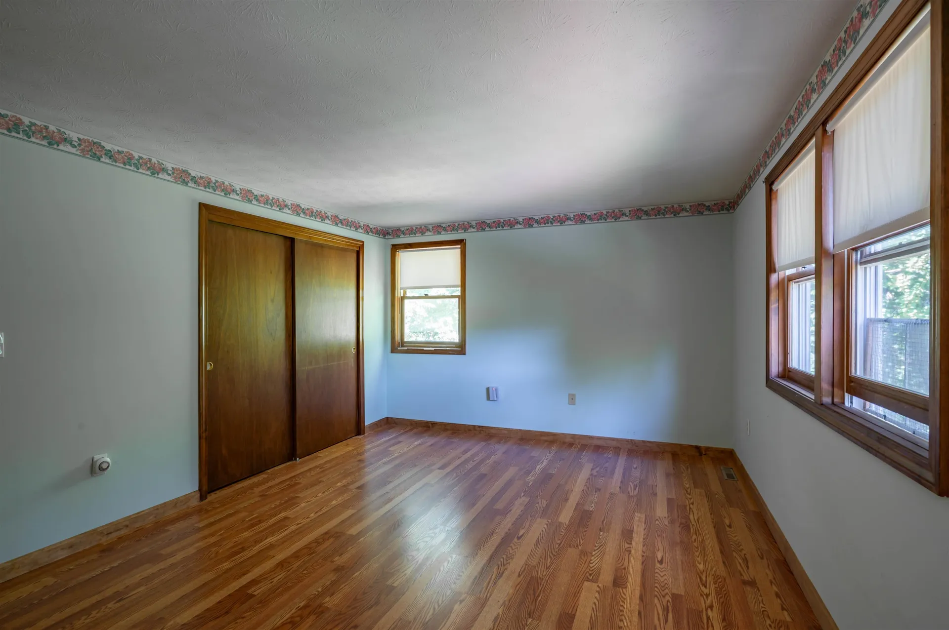41 Lund Drive Hudson NH 03051