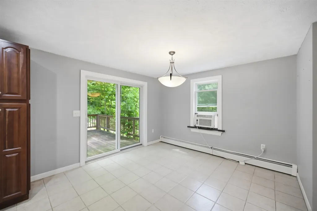 95 Whittier Drive Fremont NH 03044