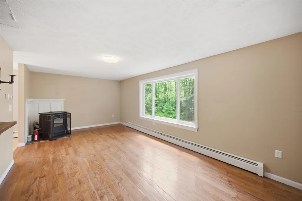 95 Whittier Drive Fremont NH 03044